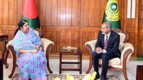 স্পিকারের সঙ্গে ইউনিসেফের দক্ষিণ এশিয়ার আঞ্চলিক পরিচালকের সৌজন্য সাক্ষাৎ