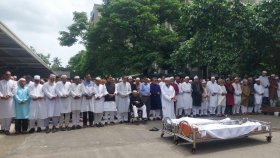 দুই এমপির একসঙ্গে জানাজা, মরদেহে আ.লীগের শ্রদ্ধা