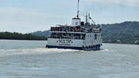 সাগর উত্তাল, সেন্টমার্টিনে পর্যটকবাহী জাহাজ চলাচল বন্ধ