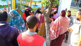 ভাড়া নিয়ে বাগবিতণ্ডা, যাত্রীর ছুরিকাঘাতে বাসের হেলপার নিহত