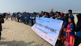কেন স্বেচ্ছাসেবক হতে চান তরুণেরা