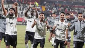 ফর্টিসের কাছে আবাহনীর হারে চ্যাম্পিয়ন মোহামেডান