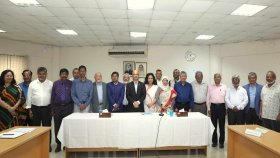 নাগরিককে তথ্য দিতে লুকোচুরি করা যাবে না: ইউজিসি