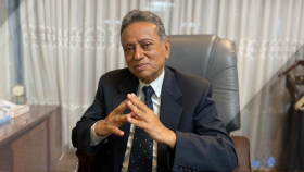 শেয়ারবাজার ক্যাসিনোর মতো চলছে: আমির খসরু