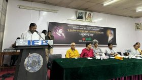 ‘কর্তৃত্ববাদী শাসনের অবসানে সিরাজুল আলম খানের রাজনীতি পথ দেখায়’
