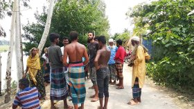 মসজিদে মাইকিং করে দুই পক্ষের সংঘর্ষে নারীর মৃত্যু, আহত ২০