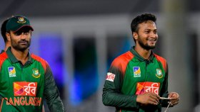 তামিমের জন্য সবার কাছে দোয়া চাইলেন সাকিব