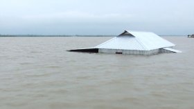 জামালপুরে বন্যাদুর্গত ২ লাখ মানুষ, খাবার ও সুপেয় পানির সংকট