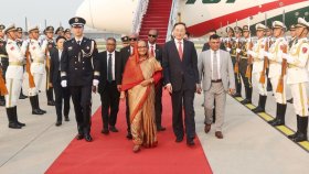 চার দিনের সফরে চীন পৌঁছালেন প্রধানমন্ত্রী