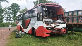 বাগেরহাটে দুই বাসের সংঘর্ষে ভারতীয় নাগরিক নিহত