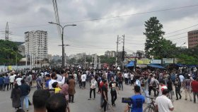 শিক্ষার্থীদের বিক্ষোভ, রামপুরা-বাড্ডায় যান চলাচল বন্ধ