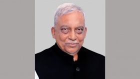 সাবেক স্বরাষ্ট্রমন্ত্রীর ব্যাংক হিসাব জব্দ