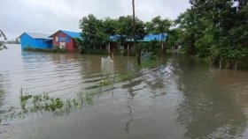 চট্টগ্রামে তিন উপজেলার এক লাখ লোক পানিবন্দি