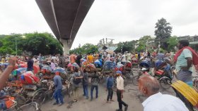 রিকশাচালকদের ৭২ ঘণ্টার আলটিমেটাম