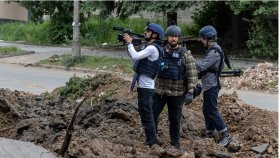 ইউক্রেনে রয়টার্সের নিরাপত্তা উপদেষ্টা নিহত, দুই সাংবাদিক আহত