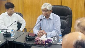 পণ্যের দাম একবার বাড়লে আর কমে না, সেটা চলবে না: বাণিজ্য উপদেষ্টা