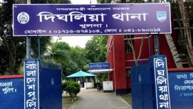 শেখ হাসিনার পাঁচ চাচাতো ভাইসহ ২১৫ জনের বিরুদ্ধে হত্যাচেষ্টা মামলা