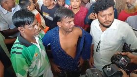 ‘হিরো আলম ইচ্ছে করে মার খান, তাকে মারার রুচি বিএনপির কারও নেই’