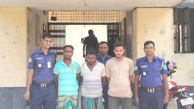 নারীকে অপহরণ করে টাকা আদায়, ৩ জন গ্রেফতার