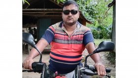 চোর সন্দেহে এক ব্যক্তিকে পিটিয়ে হত্যা
