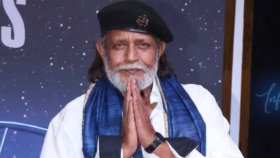 বাকরুদ্ধ মহাগুরু!