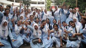 আন্দোলনের ট্রমা কাটেনি, জিপিএ-৫ পেয়ে খুশি ভিকারুননিসার শিক্ষার্থীরা