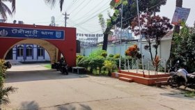 স্বামীর বিরুদ্ধে থানায় অভিযোগ দেওয়ায় স্ত্রীকে হাতুড়ির আঘাতে হত্যা