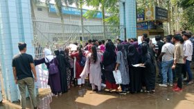 ‘অন্য বোর্ডে শিক্ষার্থীরা পরীক্ষা না দিয়ে প্লাস পেয়েছে, আমাদের সঙ্গে বৈষম্য কেন’