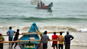 পশ্চিমবঙ্গের দিকে এগিয়ে আসছে দানা