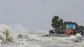 দানার প্রভাবে কলকাতাসহ পশ্চিমবঙ্গে ভারী বৃষ্টি