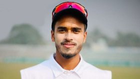 কেলির সেঞ্চুরিতে নিউজিল্যান্ডের বিপক্ষে নিয়ন্ত্রণ হারালো বাংলাদেশ