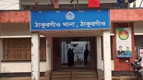 নির্বাচনি দায়িত্বে থাকা পুলিশ সদস্যের ওপর গাড়িয়ে তুলে হত্যাচেষ্টা, আটক ২