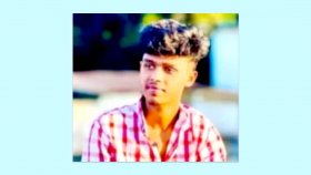 চলন্ত মোটরসাইকেলে টিকটক করতে গিয়ে তরুণের মৃত্যু