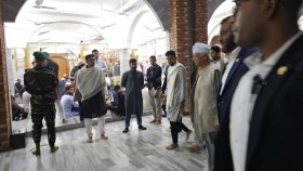 ধানমন্ডিতে হাসান আরিফের প্রথম জানাজা, অংশ নিয়েছেন প্রধান উপদেষ্টা