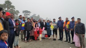 গভীর সমুদ্রে পথ হারালেন মাঝি, ৯৯৯-এ কল পেয়ে ১৪ পর্যটককে উদ্ধার