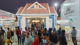 বাণিজ্য মেলায় মিলছে রেডি বাড়ি, নজর কাড়ছে ক্রেতা-দর্শনার্থীদের
