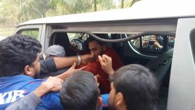 পরীক্ষা দিতে আসা নিষিদ্ধ সংগঠন ছাত্রলীগ নেতাকে মারধর, থানায় সোপর্দ