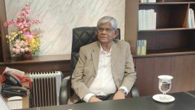 রেলকর্মীদের আন্দোলনের বিষয়টি একান্তই নিজস্ব: অর্থ উপদেষ্টা