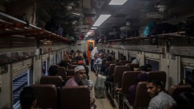 কমলাপুর থেকে ট্রেন চলাচল স্বাভাবিক হতে শুরু করেছে