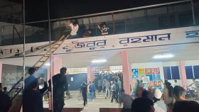 রাজশাহী বিশ্ববিদ্যালয়ে বঙ্গবন্ধু-শেখ হাসিনাসহ তিন আবাসিক হলের নামফলক ভাঙচুর