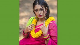 বসন্তবরণে কেমন পোশাক পরছেন?