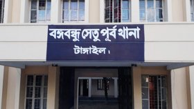 চলন্ত ভ্যানে পেছন থেকে বাসের চাপা, প্রাণ গেলো দুজনের