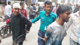 ভাইরাল কোপানোর ঘটনায় কিশোর গ্যাংয়ের ২ সদস্য রিমান্ডে