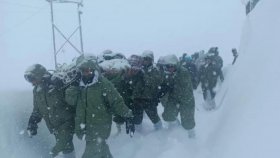 ভারতে তুষারধসে ২৫ শ্রমিক আটকা, ১০ জন উদ্ধার