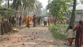 পাওনা টাকা চাওয়াকে কেন্দ্র করে দুই পক্ষের সংঘর্ষ, আহত ৫০