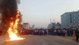 দুজন নিহত হওয়ার পর মহাসড়ক অবরোধ করে বিক্ষোভ
