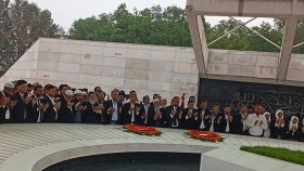 গণতান্ত্রিক সরকার না থাকায় সমস্যা বাড়ছে: আমির খসরু