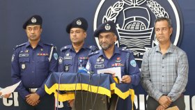 পিটুনিতে নিহত ব্যক্তির পাশ থেকে উদ্ধার হওয়া অস্ত্রটি কোতোয়ালি থানা হতে লুট হওয়া