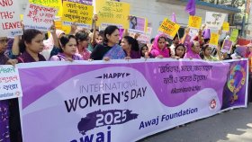 নারী শ্রমিকদের মাতৃত্বকালীন ছুটি ছয় মাস নিশ্চিতে আইন প্রণয়নের দাবি