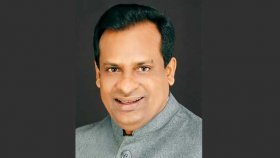 স্ত্রীসহ সাবেক এমপি আয়েনের দেশত্যাগে নিষেধাজ্ঞা
